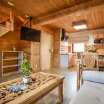 Dağ evi Gorski Zakatek Z Jacuzzi Nowe Bystre