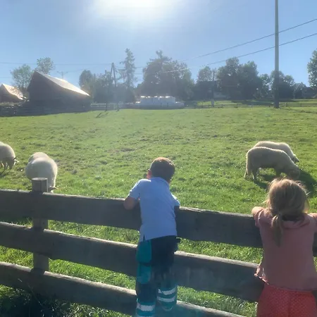 Gorski Zakatek Z Jacuzzi Chalet *