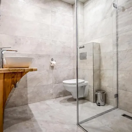 Gorski Zakatek Z Jacuzzi Chalet *