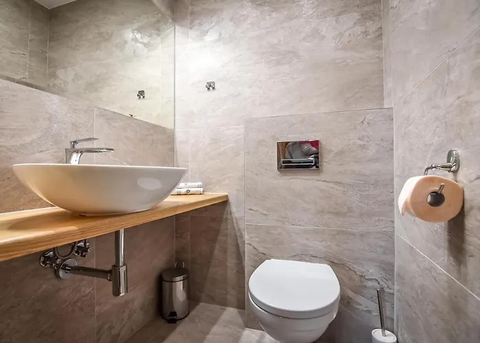 Gorski Zakatek Z Jacuzzi Chalet